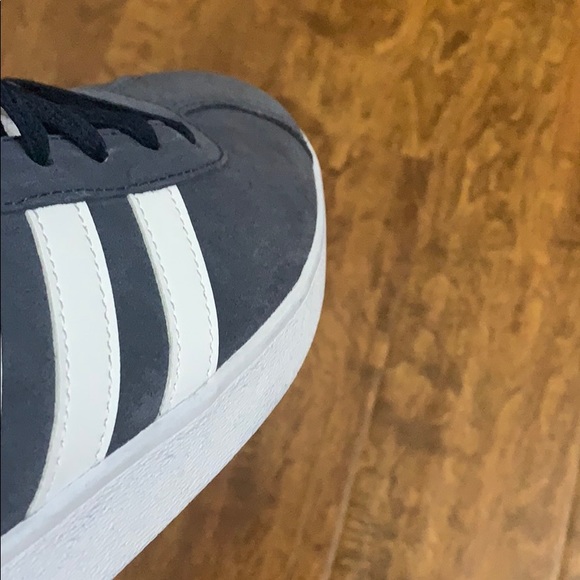 Adidas Men's VL Court 2.0 Suede Size 9.5 - Picture 14 of 16
